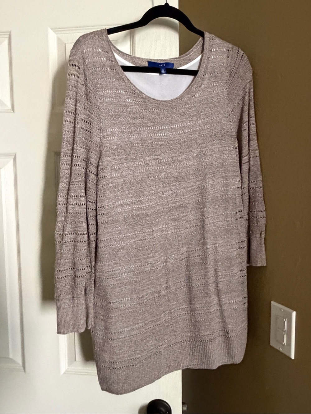 Apt. 9 Taupe Knit Long-Sleeve Scoop Neck Dress